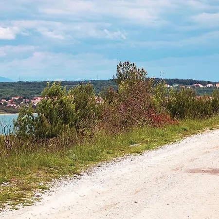 Cozy Home In Premantura With Wifi Holiday home *